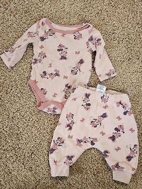 Minnie Mouse Pink Baby Bodysuit & Pants Set